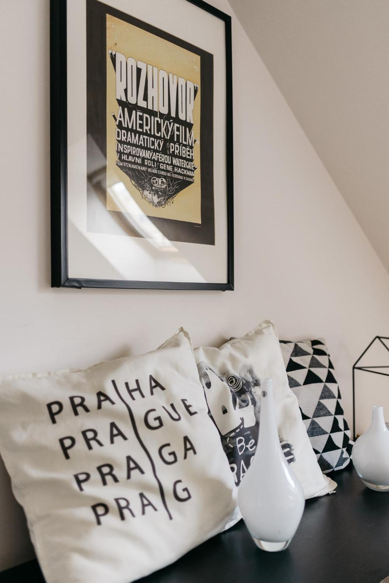 Roy 2 Bdr Apartment With Prague Castle View, Parking & Ac Экстерьер фото