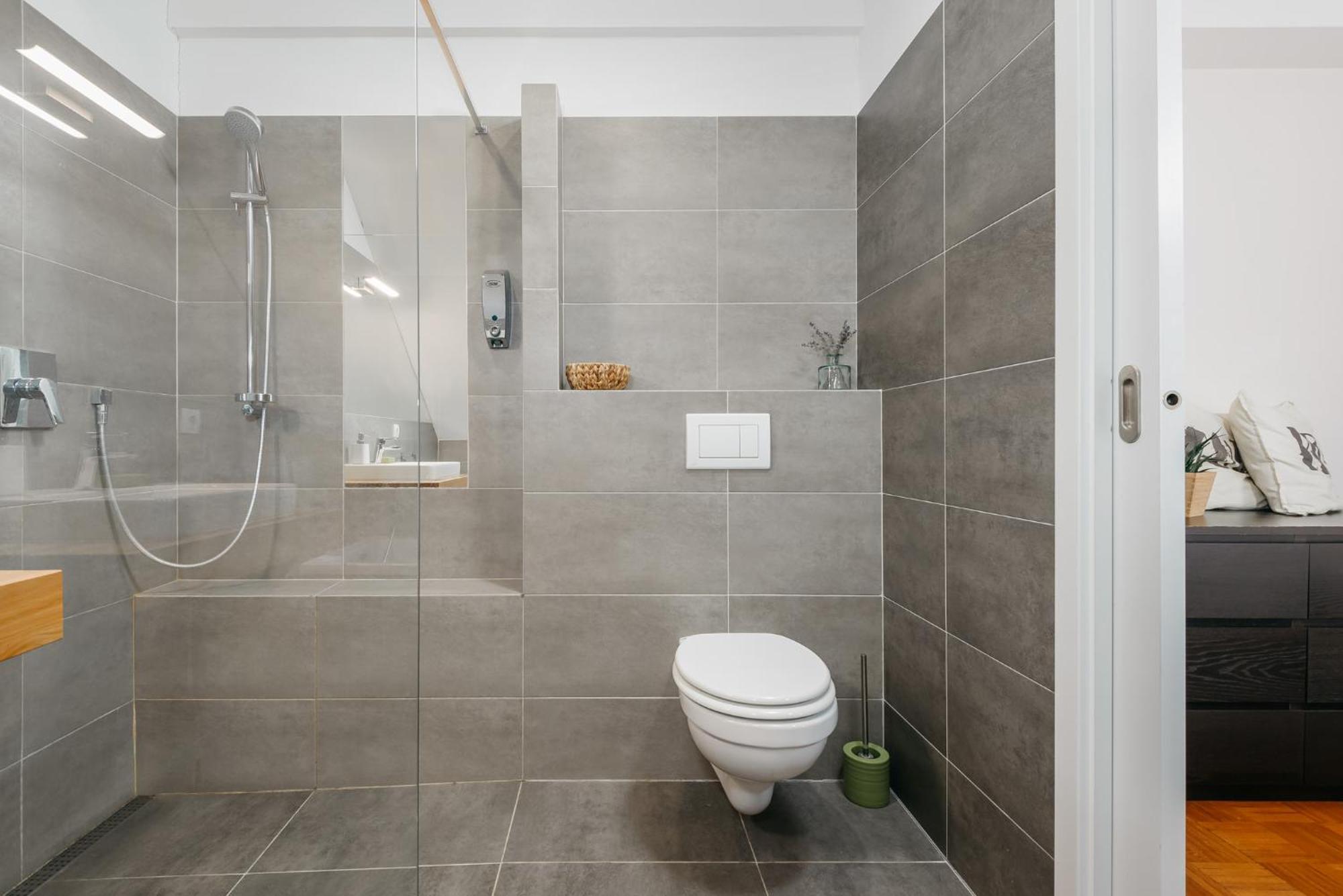 Roy 2 Bdr Apartment With Prague Castle View, Parking & Ac Экстерьер фото
